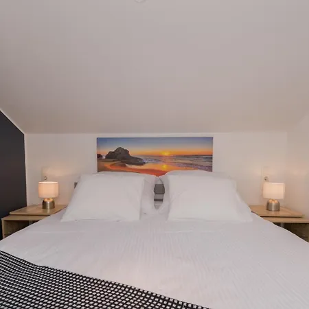 Mate I Niko Brodarica (Sibenik-Knin)