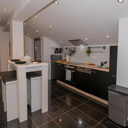 Mate I Niko Apartman Brodarica (Sibenik-Knin)