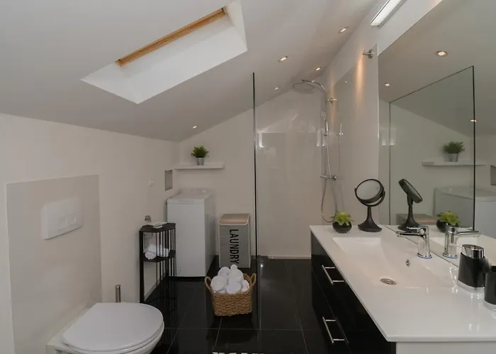 Mate I Niko Apartman Brodarica