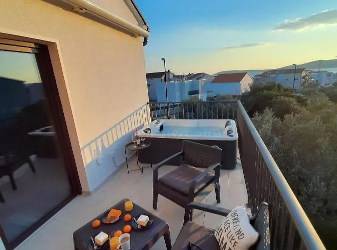 Mate I Niko דירה *